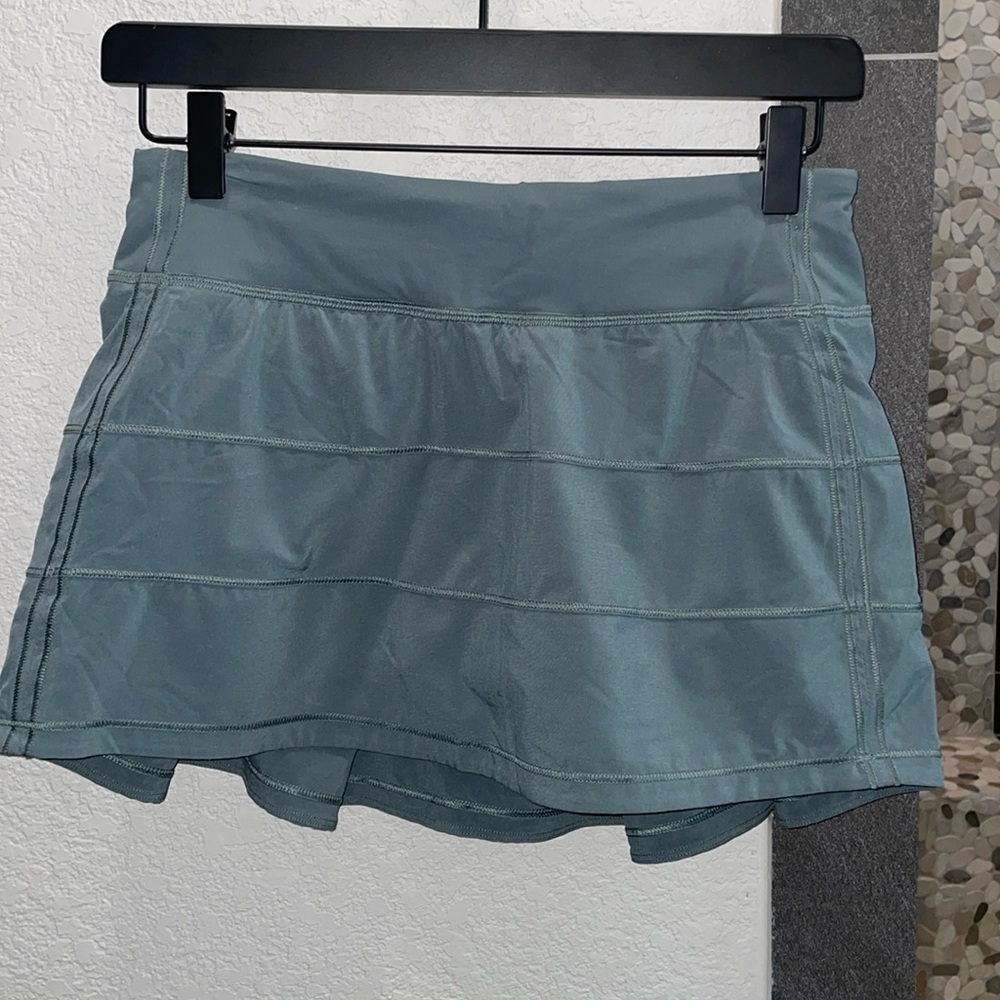 lululemon pace rival muted teal skirt